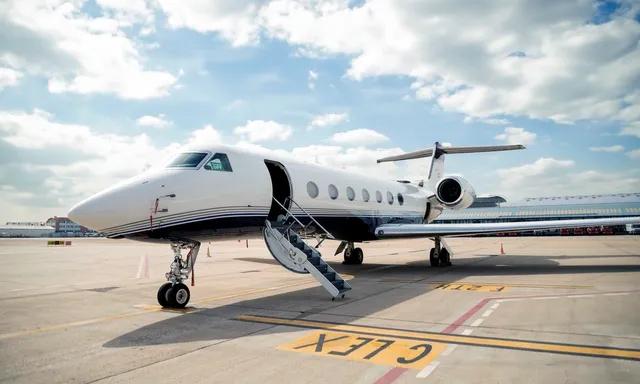 flapper team at toluca airport